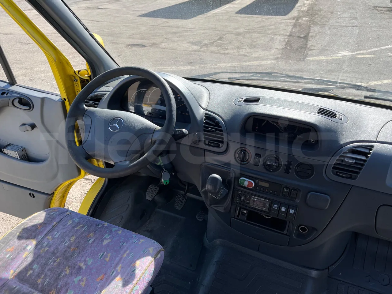 Mercedes-Benz Sprinter 416CDI - EUR4 - 115kW - 6.985m - buttons panels on