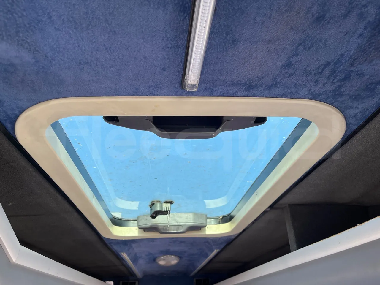 Mercedes-Benz Sprinter 416CDI - EUR4 - 115kW - 6.985m - roof hatch 1