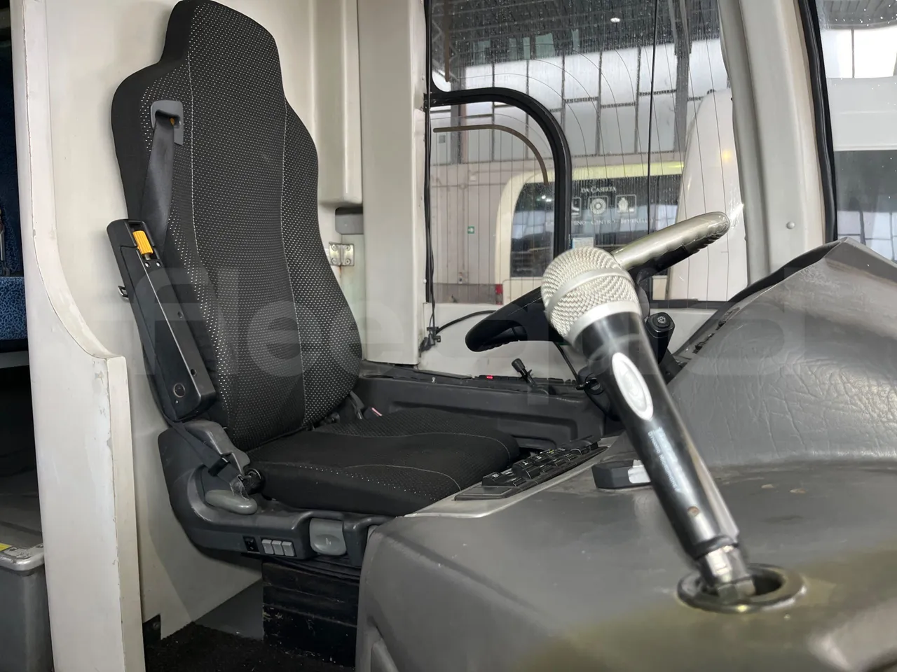 King Long XMQ6120C 2AL 2AA2B - EUR5 - 250kW - 12.200m - hostes microphone accessories photo