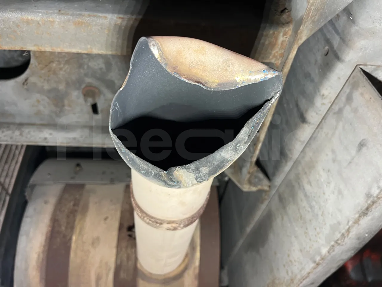 King Long XMQ6120C 2AL 2AA2B - EUR5 - 250kW - 12.200m - exhaust photo