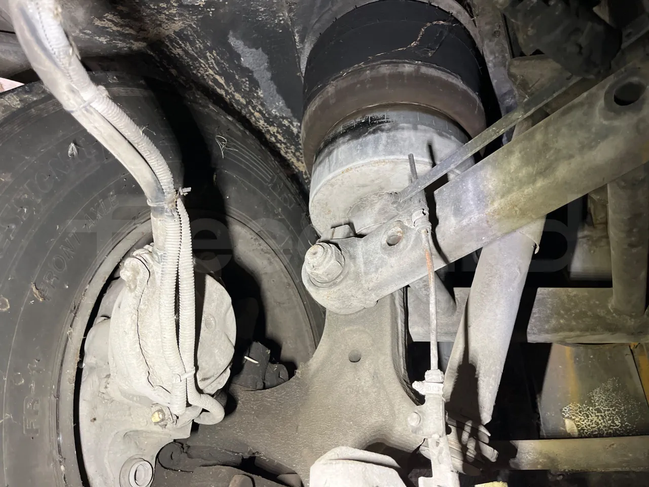 King Long XMQ6120C 2AL 2AA2B - EUR5 - 250kW - 12.200m - front shock absorbers left