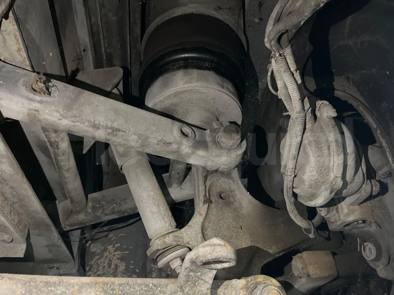 King Long XMQ6120C 2AL 2AA2B - EUR5 - 250kW - 12.200m - front shock absorbers right