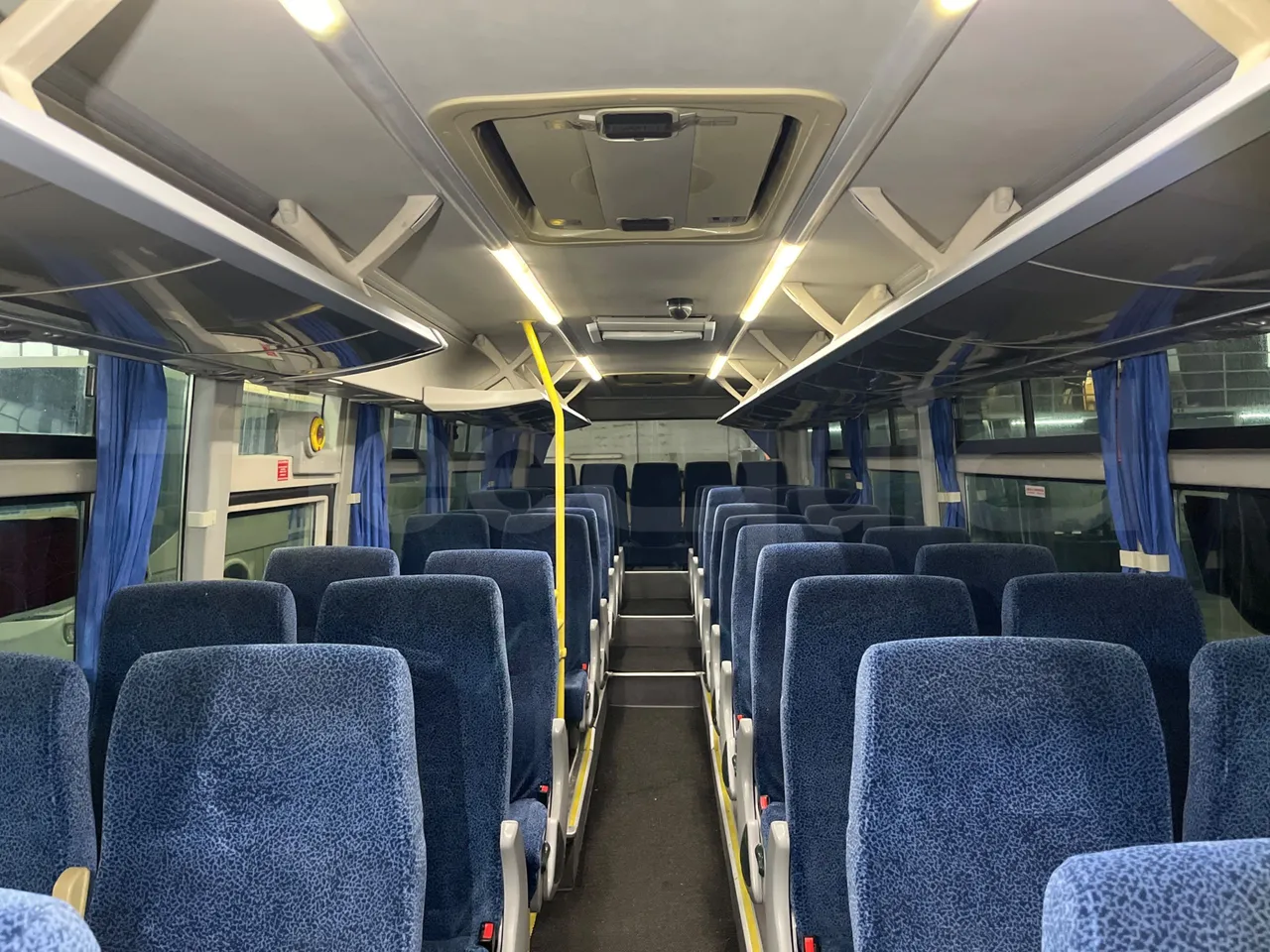 King Long XMQ6120C 2AL 2AA2B - EUR5 - 250kW - 12.200m - reverse view middle aisle