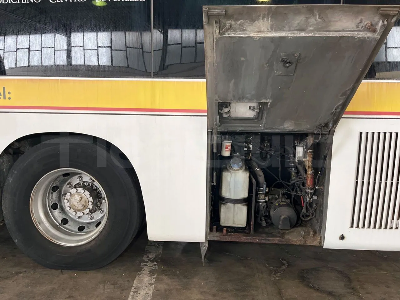 King Long XMQ6120C 2AL 2AA2B - EUR5 - 250kW - 12.200m - turntable external (18m)