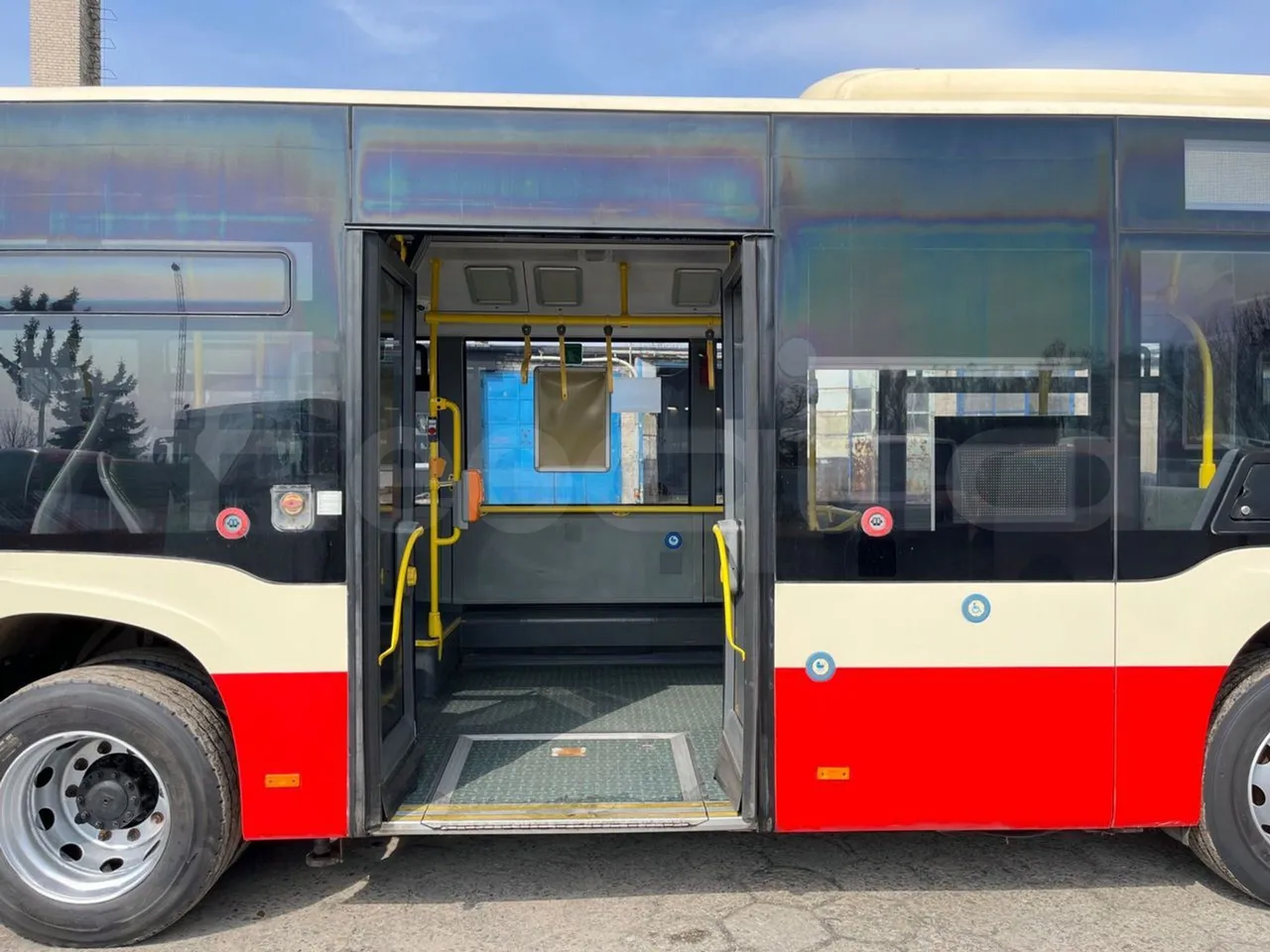 Mercedes-Benz Citaro K O530 - Euro 6 - 220 kW - 10833 mt - front door 2 open