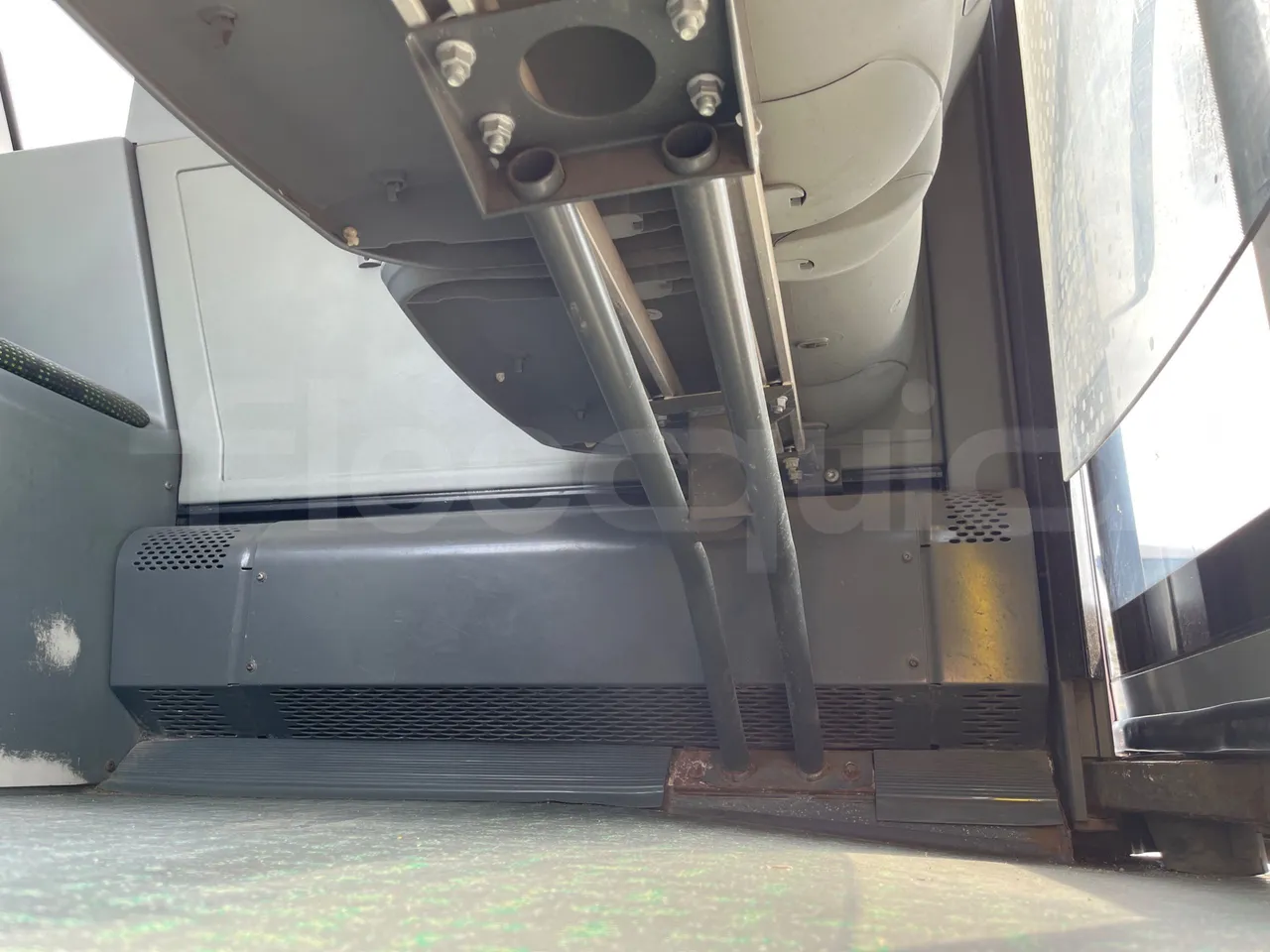 Mercedes-Benz Citaro K O530 - Euro 6 - 220 kW - 10833 mt - seat brackets photo