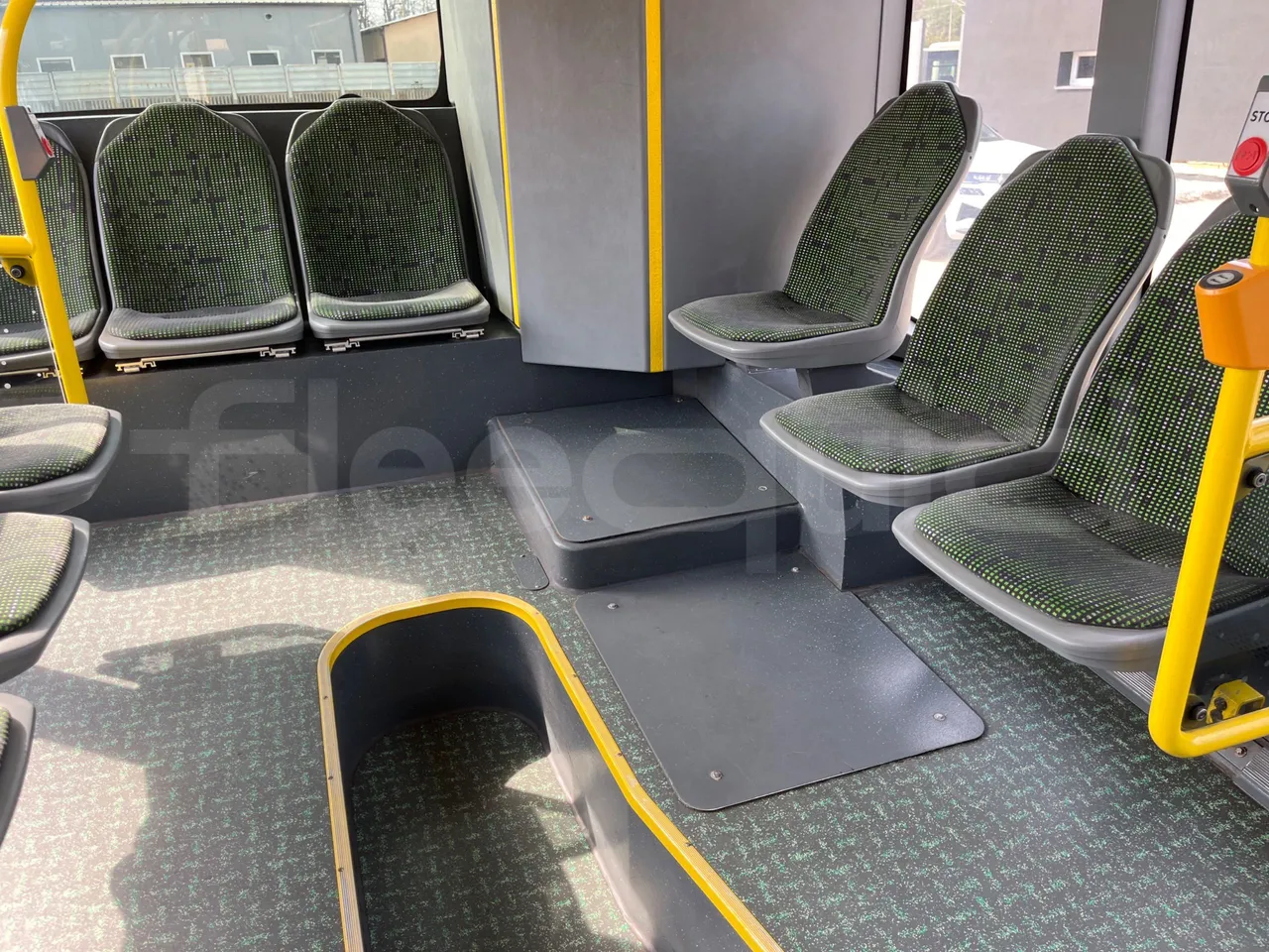 Mercedes-Benz Citaro K O530 - Euro 6 - 220 kW - 10833 mt - floor hatches photo