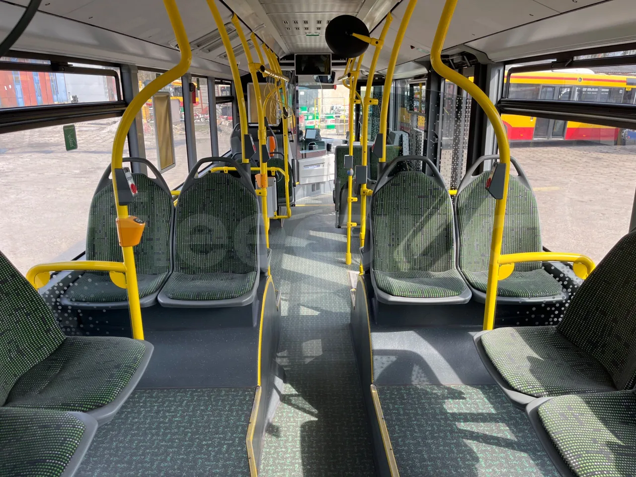 Mercedes-Benz Citaro K O530 - Euro 6 - 220 kW - 10833 mt - forward view all seats last row height