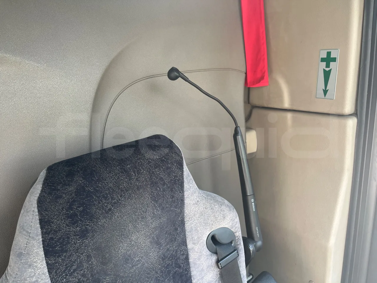 Iveco Irisbus France SFR310/ Euro 5 - 331 Kw - 13.854 Mt - driver microphone accessories photo