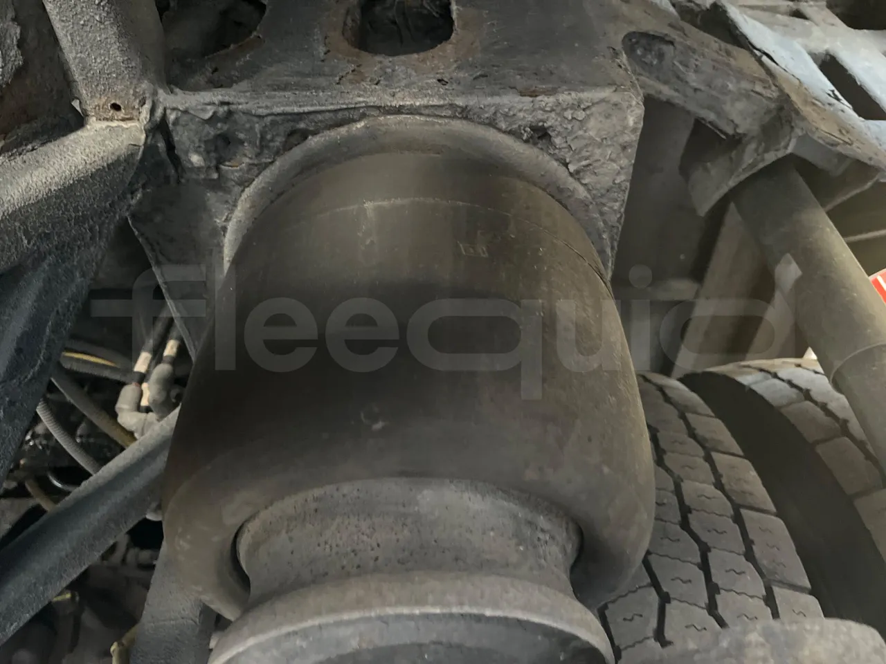 Iveco Irisbus France SFR310/ Euro 5 - 331 Kw - 13.854 Mt - axel 2 air springs 1 right