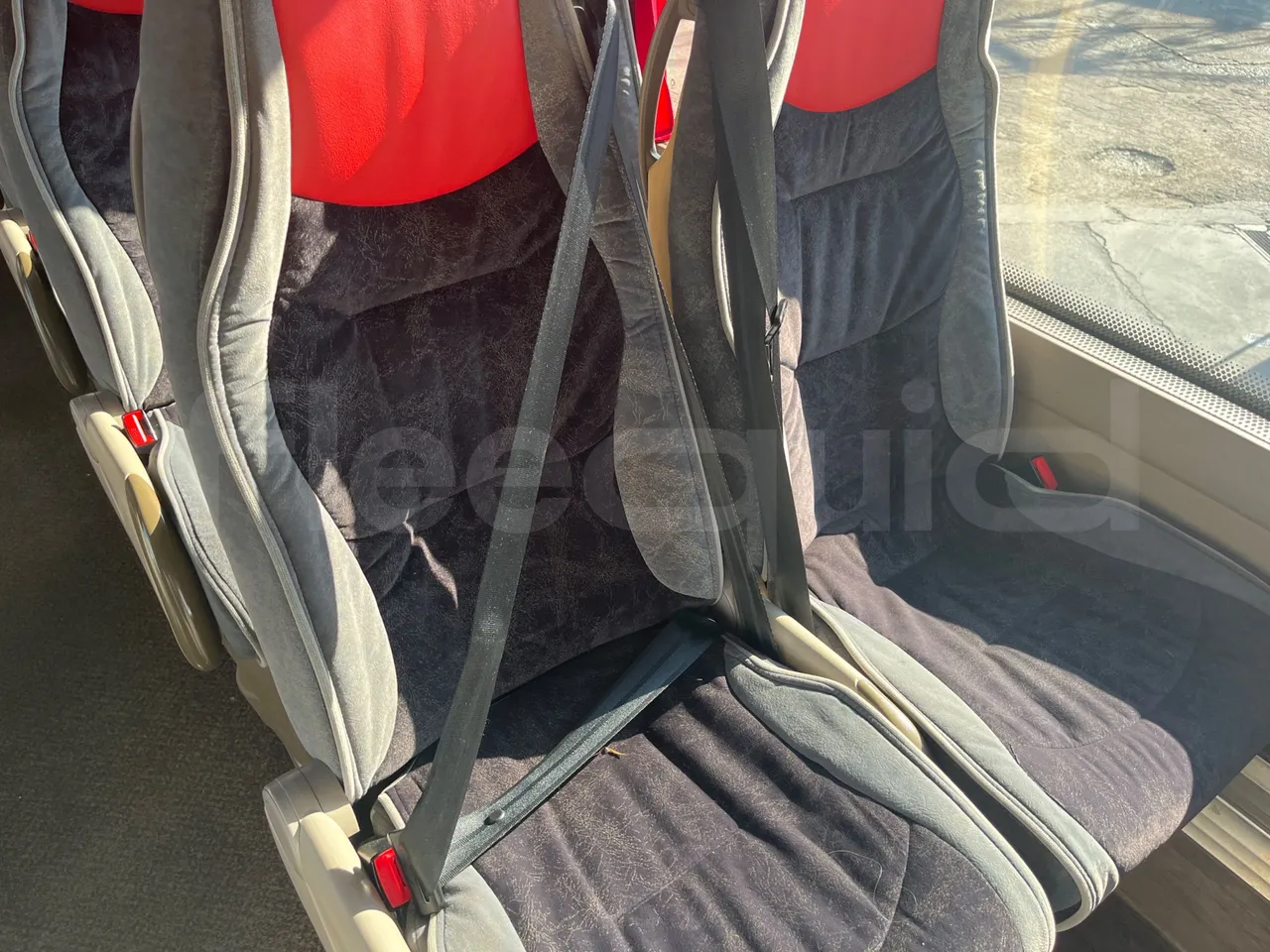 Iveco Irisbus France SFR310/ Euro 5 - 331 Kw - 13.854 Mt - central seat safety belt
