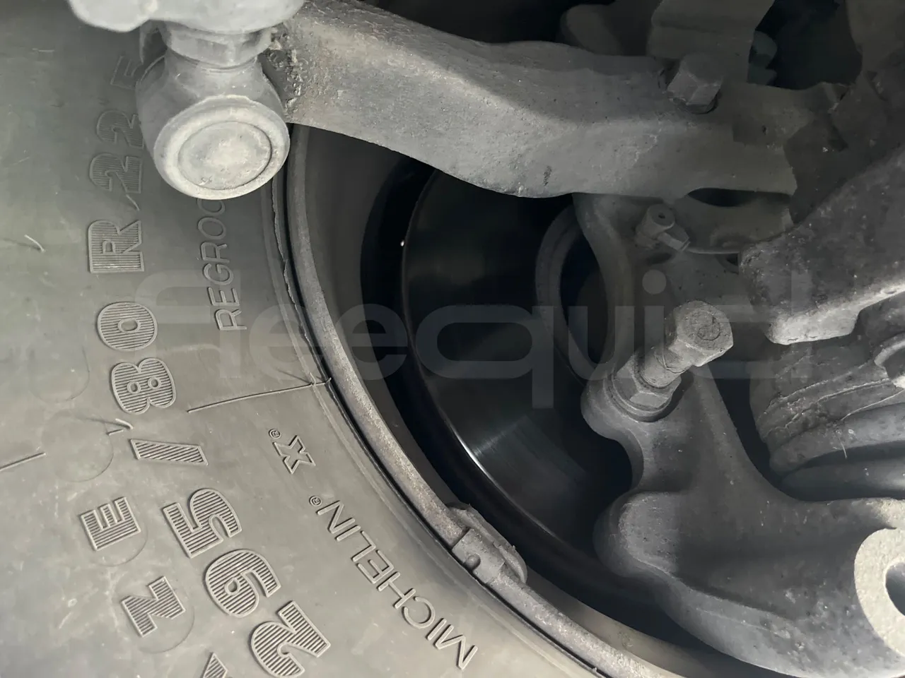 Iveco Irisbus France SFR310/ Euro 5 - 331 Kw - 13.854 Mt - axel 3 discs right
