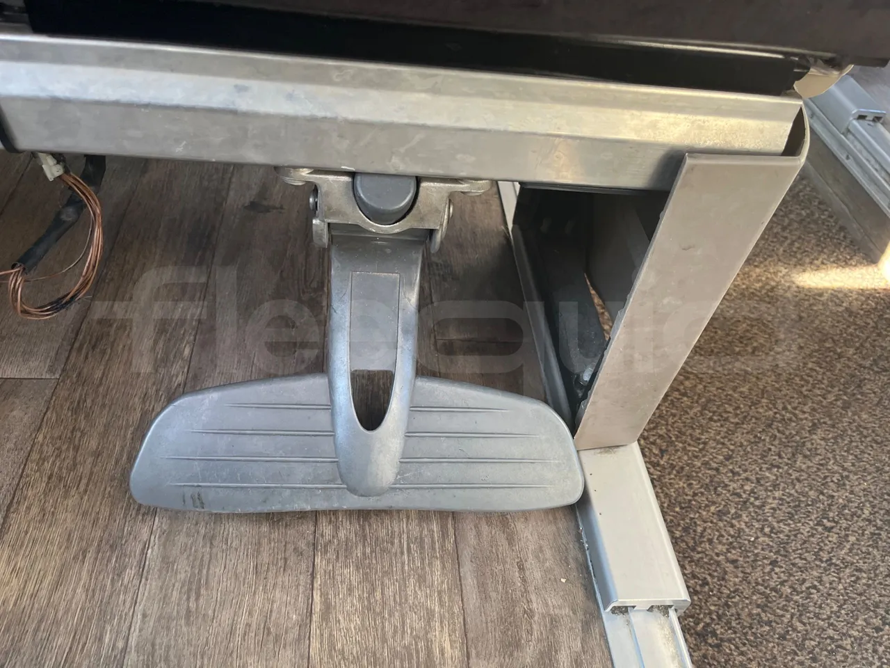 Iveco Irisbus France SFR310/ Euro 5 - 331 Kw - 13.854 Mt - footrest detail photo