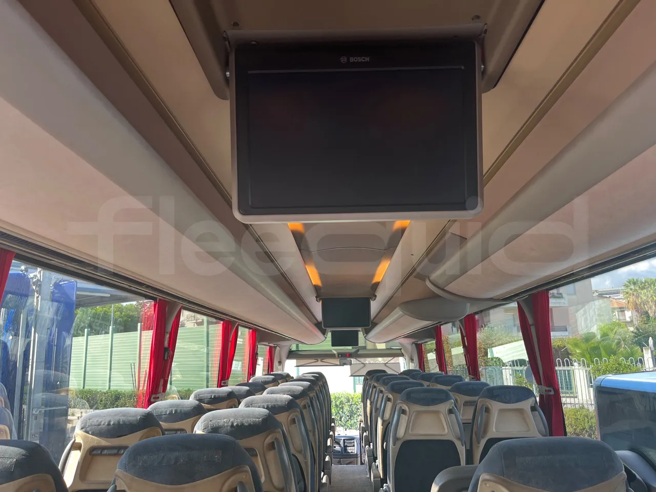 Iveco Irisbus France SFR310/ Euro 5 - 331 Kw - 13.854 Mt - monitor detail photo