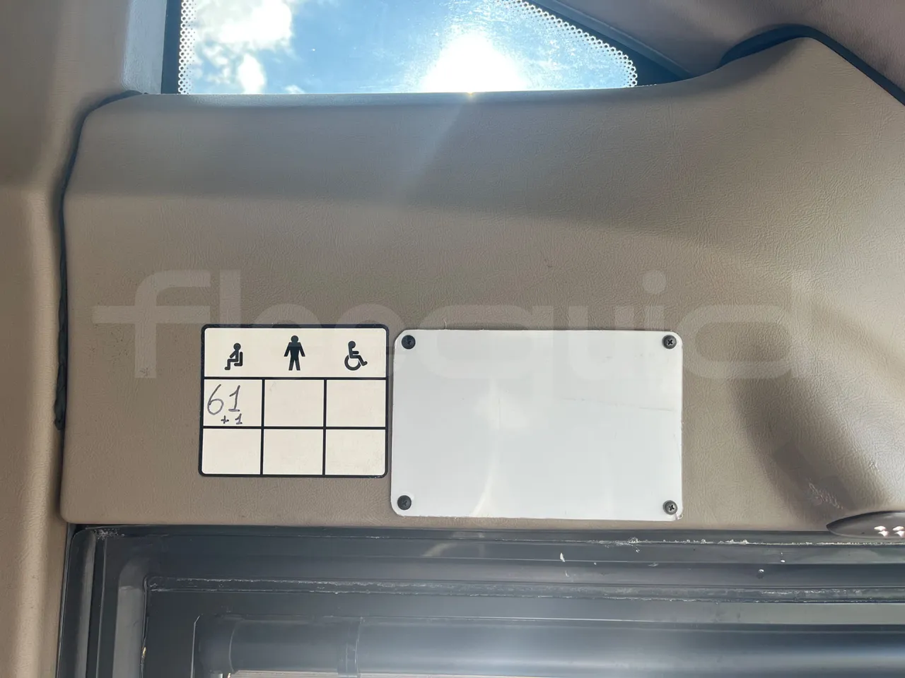 Iveco Irisbus France SFR310/ Euro 5 - 331 Kw - 13.854 Mt - seat plate photo