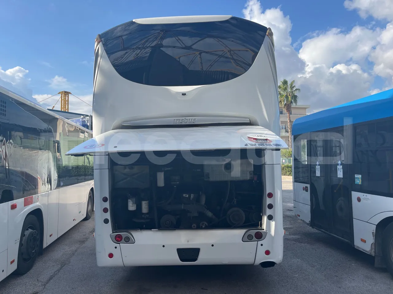 Iveco Irisbus France SFR310/ Euro 5 - 331 Kw - 13.854 Mt - rear hatch open