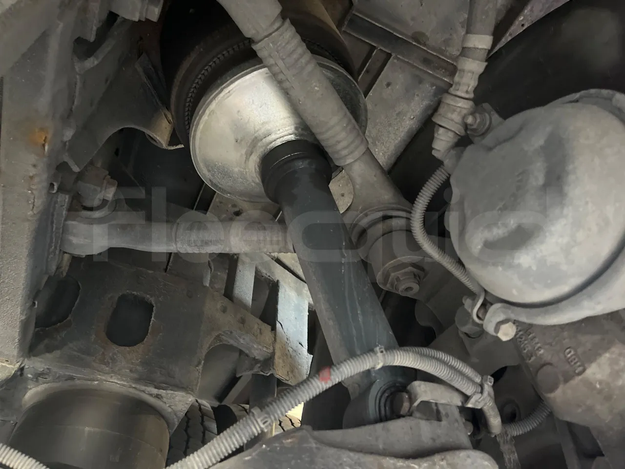 Iveco Irisbus France SFR310/ Euro 5 - 331 Kw - 13.854 Mt - axel 3 shock absorbers 1 right