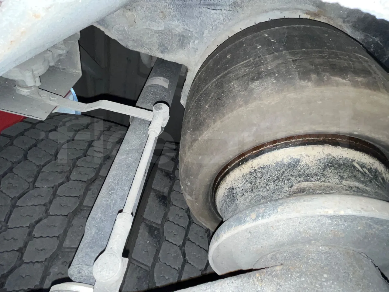 Iveco Irisbus France SFR310/ Euro 5 - 331 Kw - 13.854 Mt - axle 2 shock absorbers 2 left