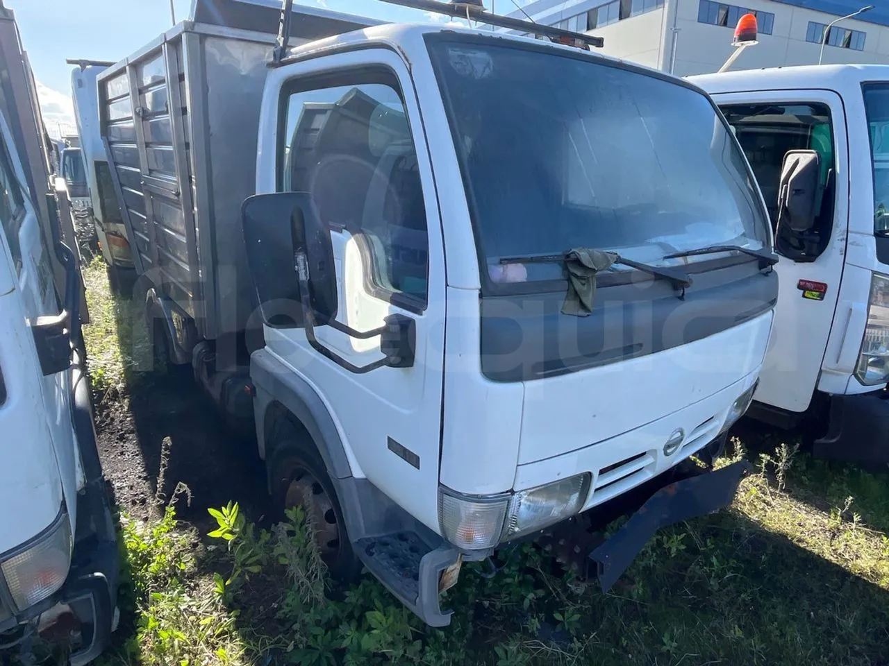 Nissan Cabstar TL35 - Euro3 - 92kW - 5.170mt - Base cover photo