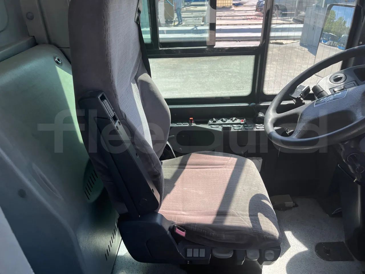 Man Lion's City T A78 - EUR4 - 191kW - 11.857m - driver's seat photo (mandatory for bus to scrap)