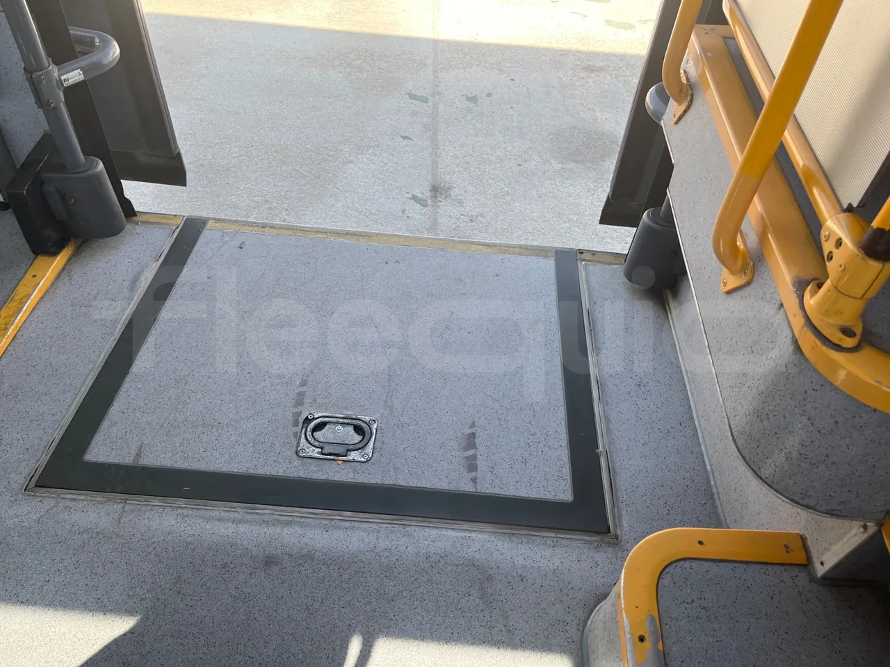 Man Lion's City T A78 - EUR4 - 191kW - 11.857m - floor hatches photo