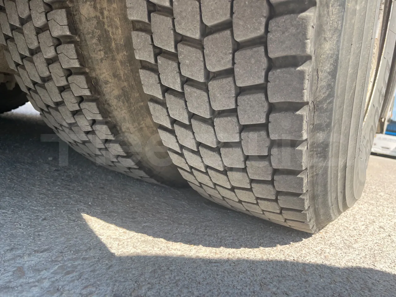 Man Lion's City T A78 - EUR4 - 191kW - 11.857m - tread condition second axle tires left