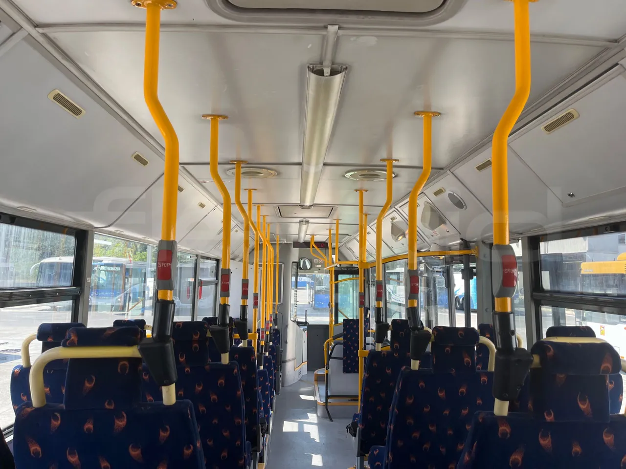 Man Lion's City T A78 - EUR4 - 191kW - 11.857m - overhead compartments photo