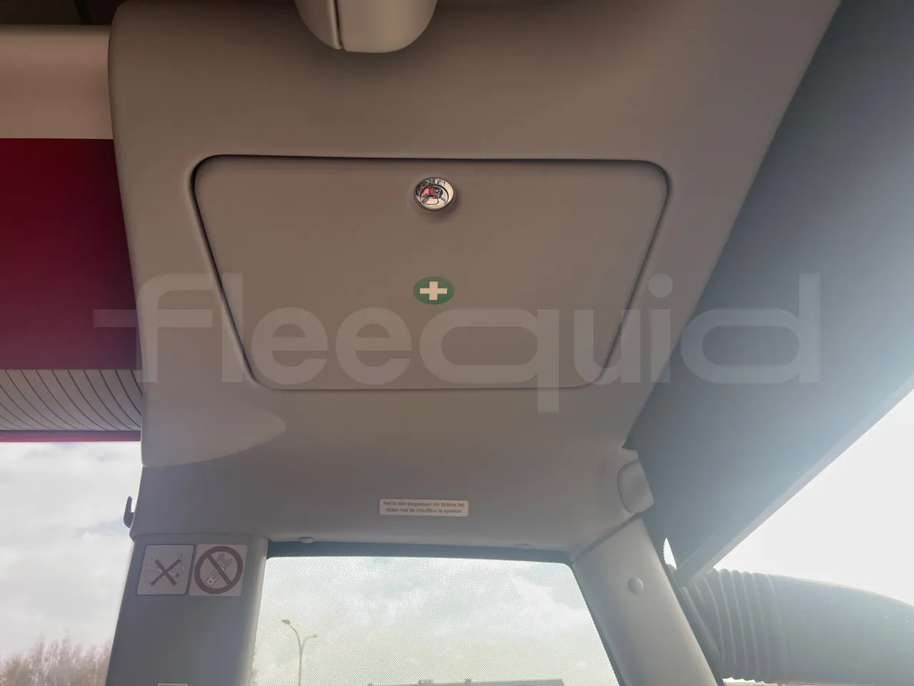 Man Lion's Coach R07 - Euro5 - 294kW - 12mt - disabled area photo