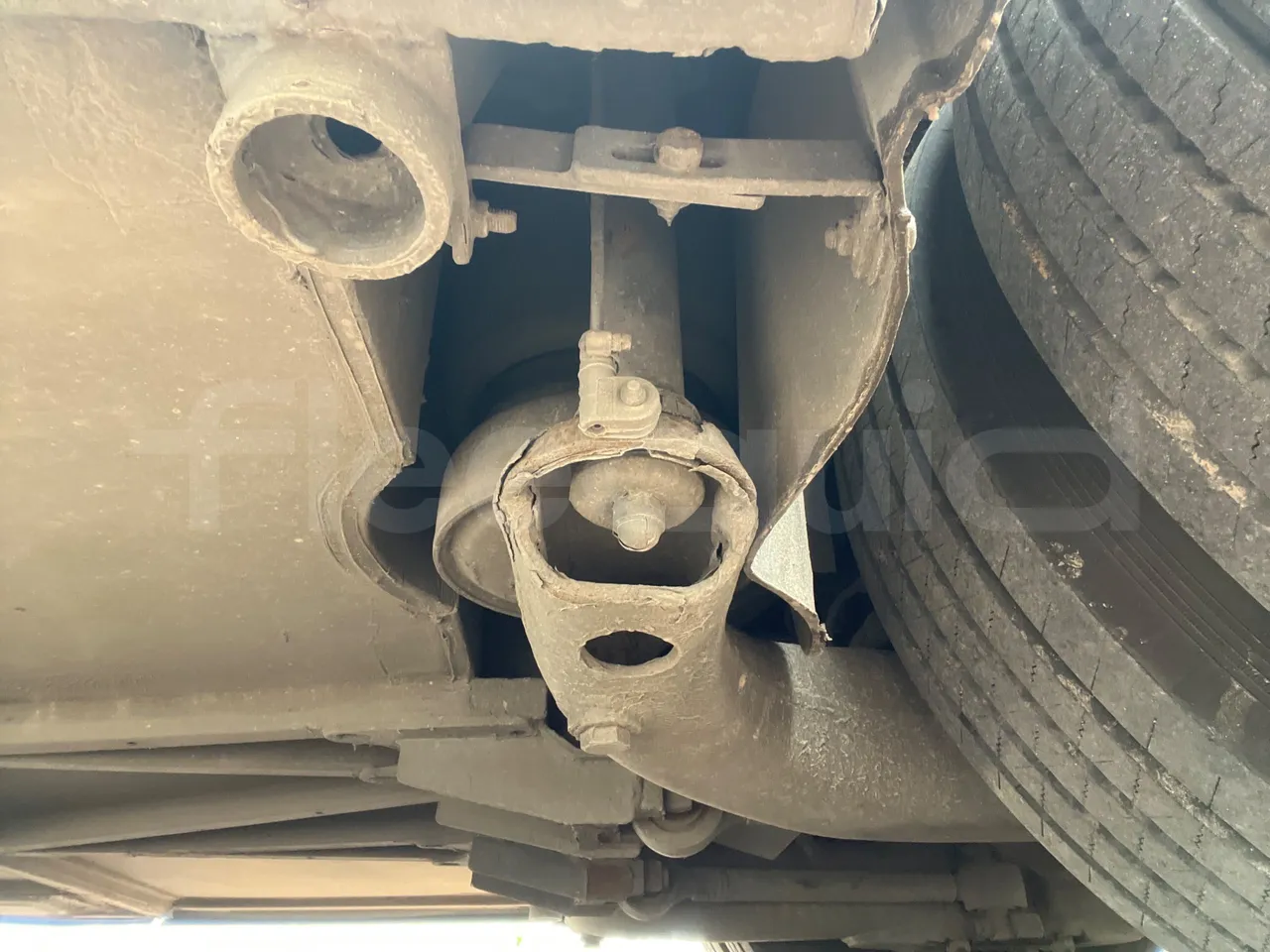 Man Lion's Coach R07 - Euro5 - 294kW - 12mt - axle 2 discs right