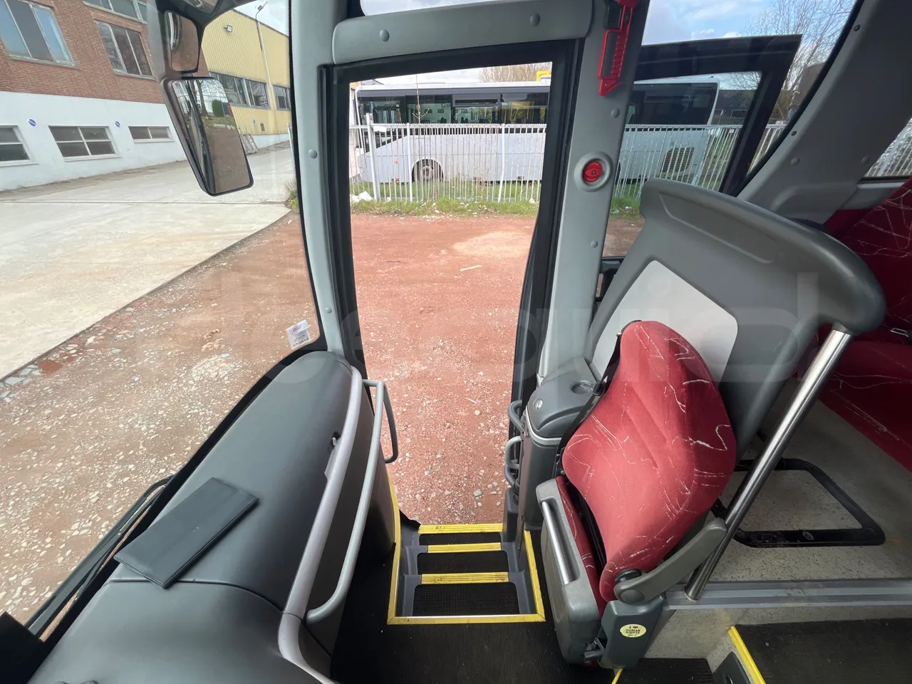 Man Lion's Coach R07 - Euro5 - 294kW - 12mt - folding seat photo