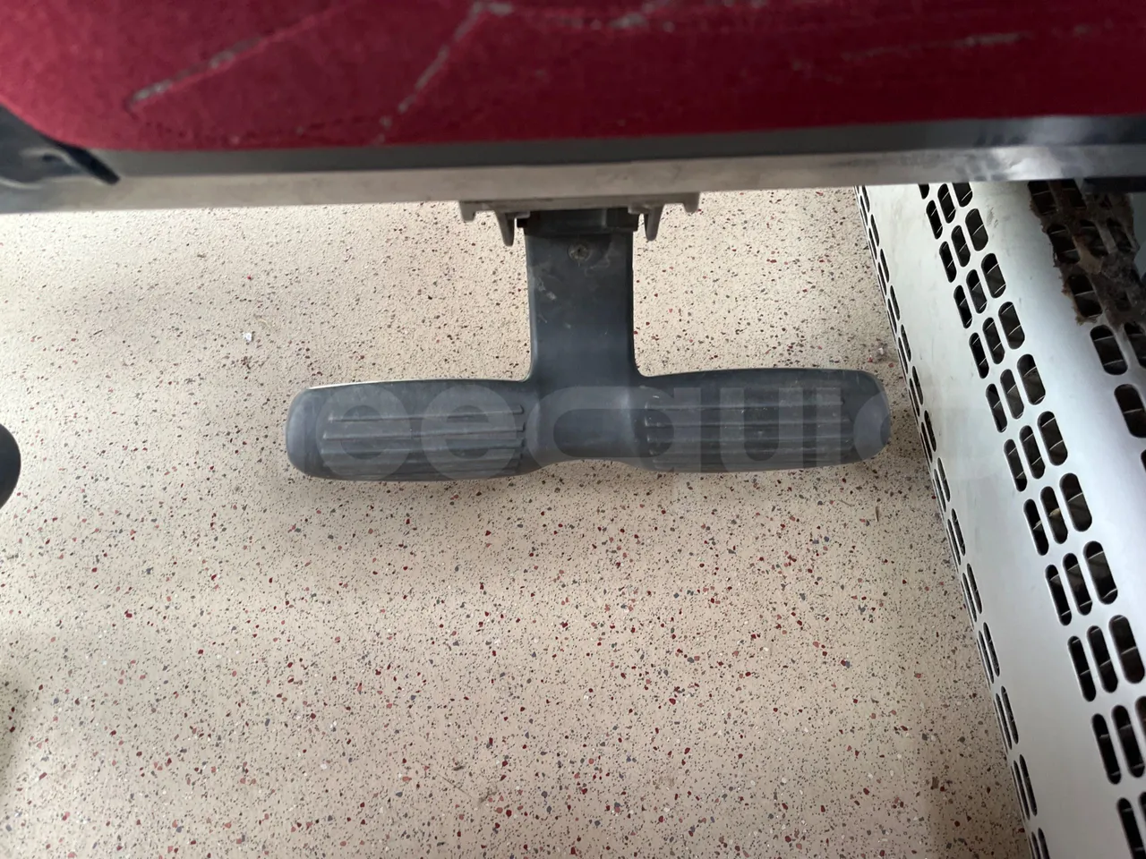 Man Lion's Coach R07 - Euro5 - 294kW - 12mt - footrest detail photo