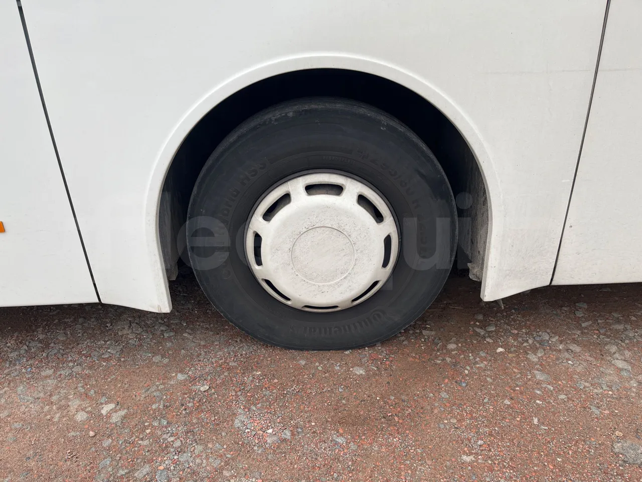 Man Lion's Coach R07 - Euro5 - 294kW - 12mt - tread condition front tires left