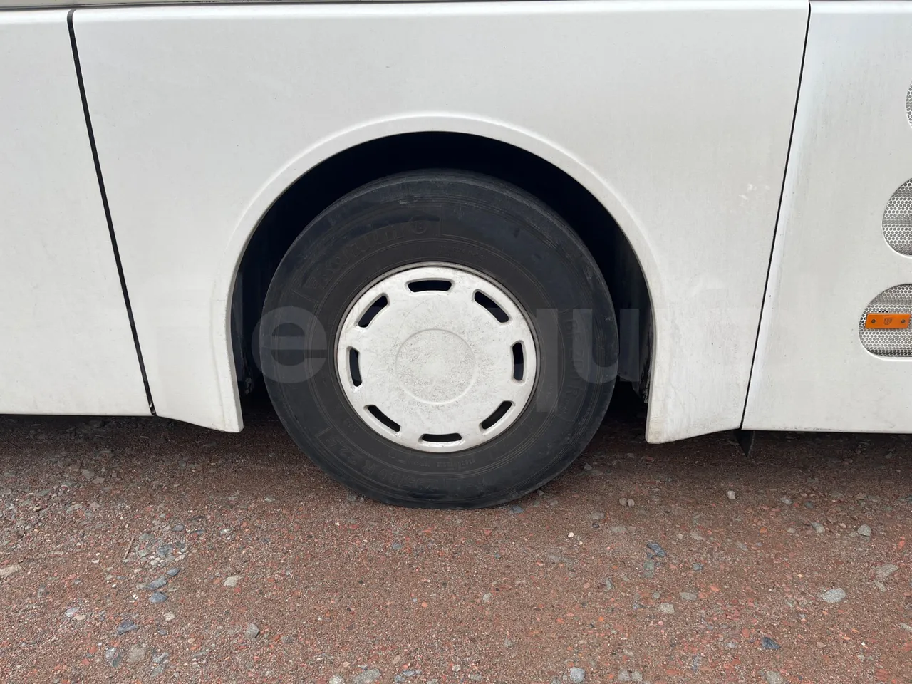 Man Lion's Coach R07 - Euro5 - 294kW - 12mt - rear left tire photo
