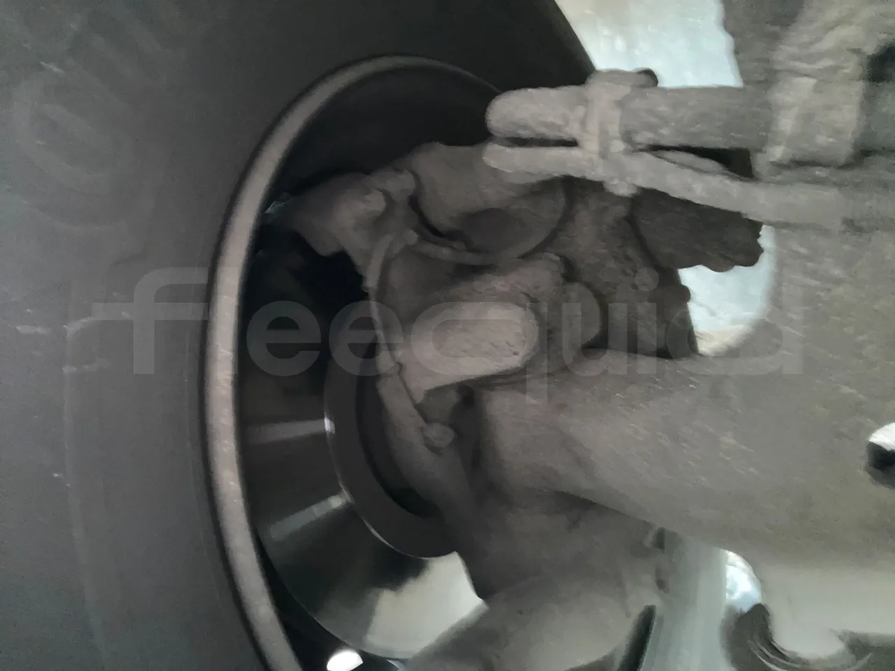 Man Lion's Coach R07 - Euro5 - 294kW - 12mt - front undercarriage from front