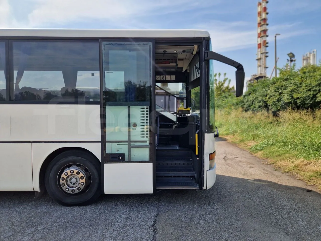 Setra S315 UL-EUR3-12m-185Kw - front door 1 open