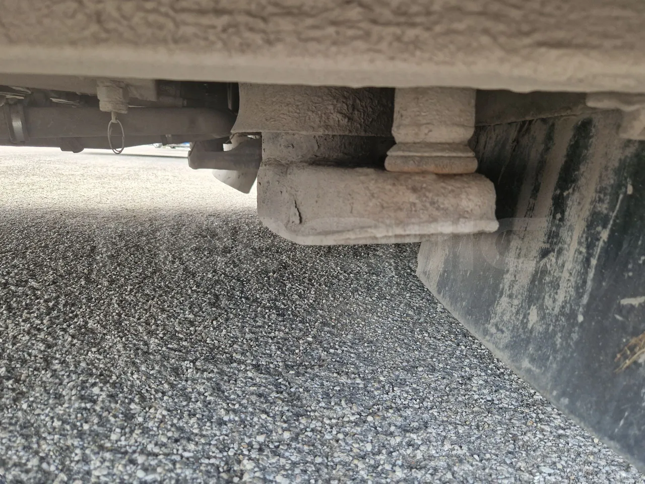 Setra S315 UL-EUR3-12m-185Kw - axel 2 air springs 1 left