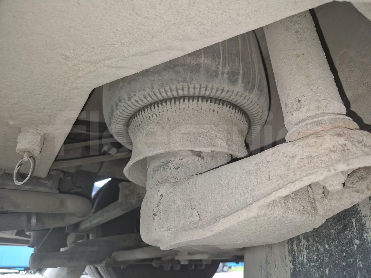 Setra S315 UL-EUR3-12m-185Kw - axel 2 air springs 2 right