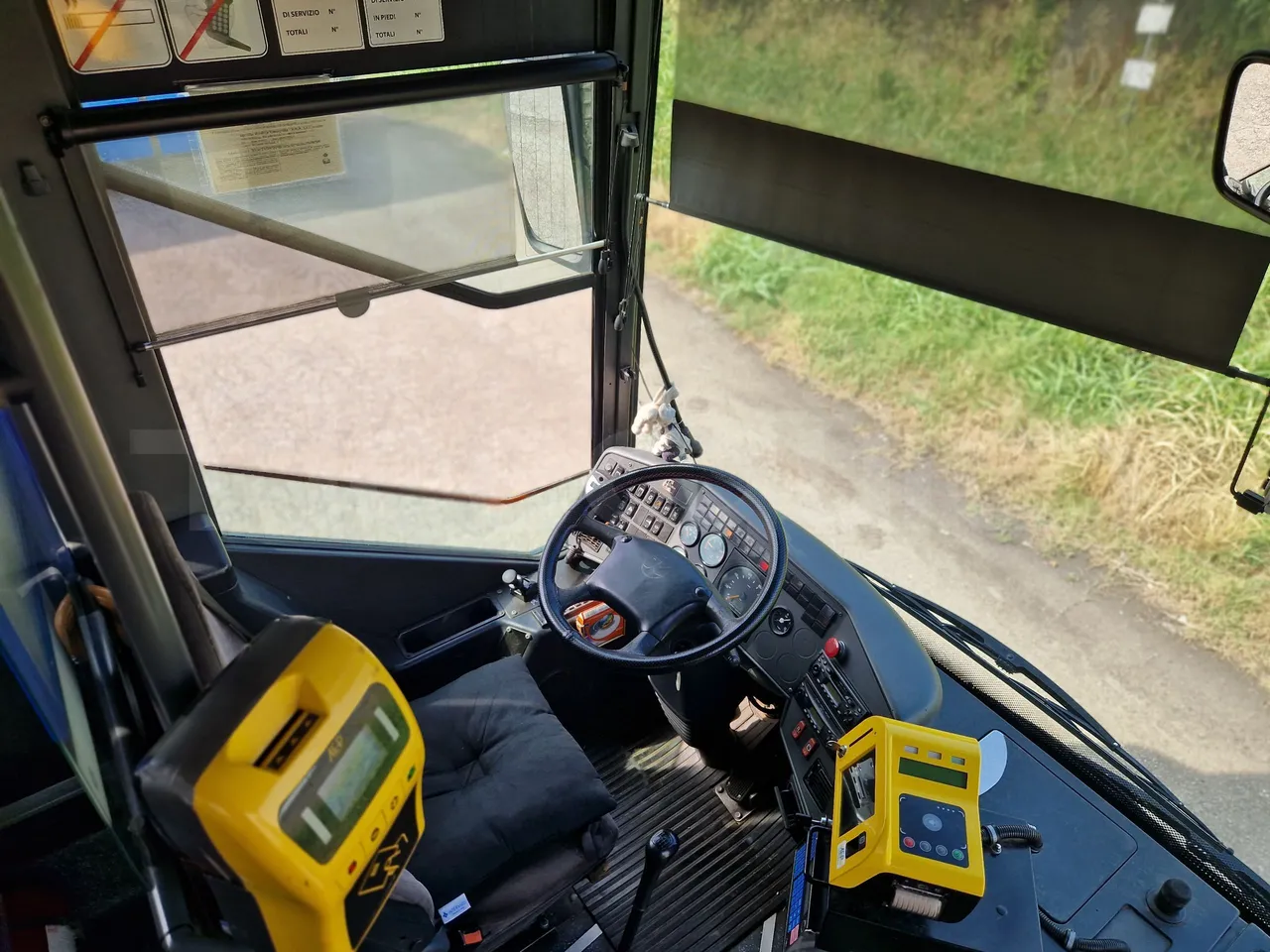 Setra S315 UL-EUR3-12m-185Kw - buttons panels on (mandatory for bus to scrap)