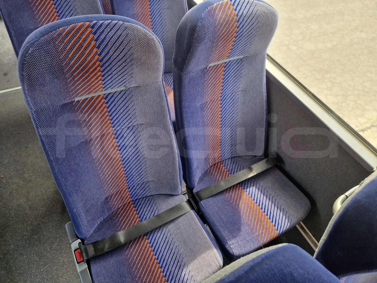 Setra S315 UL-EUR3-12m-185Kw - central seat safety belt