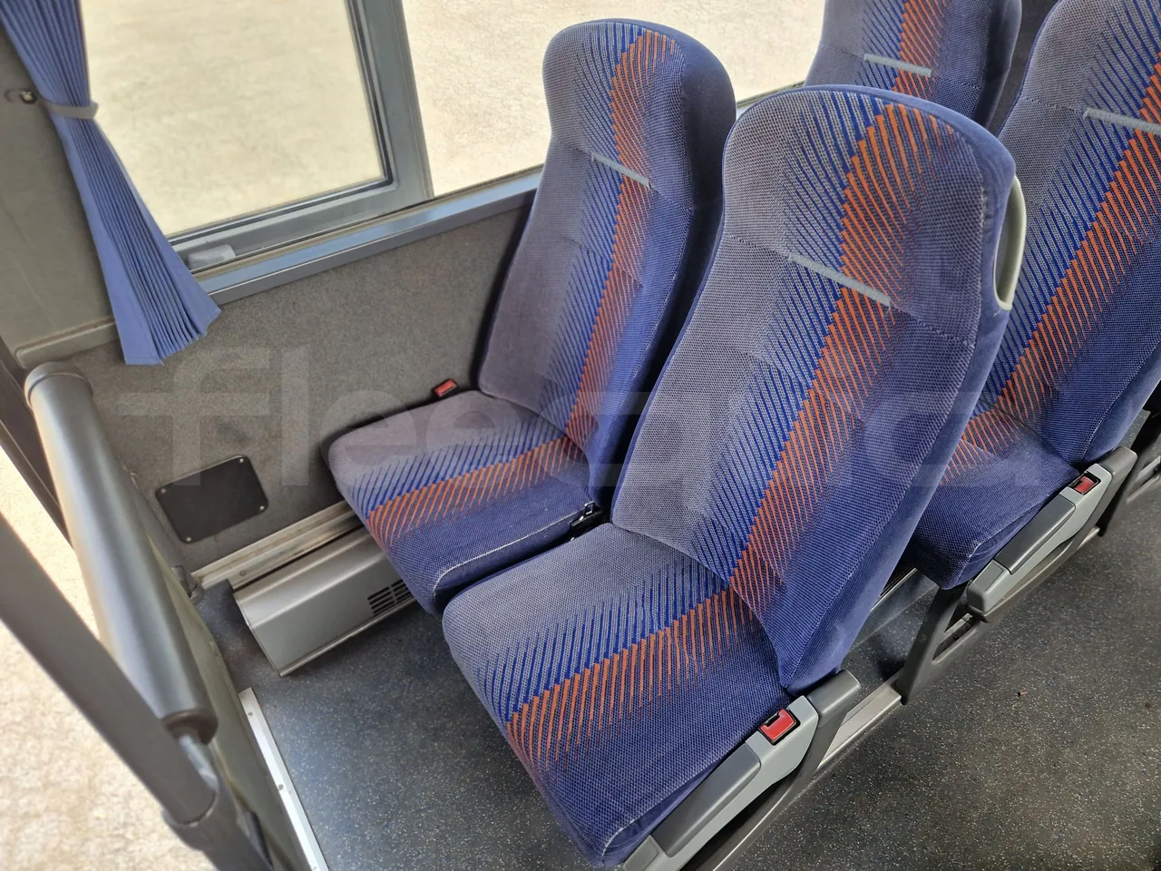 Setra S315 UL-EUR3-12m-185Kw - single seat detail