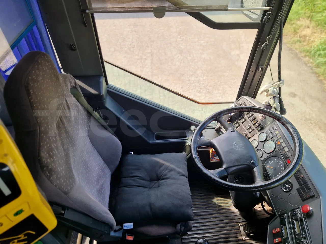 Setra S315 UL-EUR3-12m-185Kw - driver's seat photo (mandatory for bus to scrap)