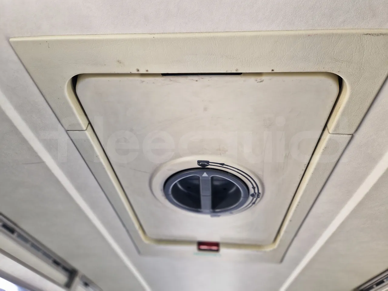 Setra S315 UL-EUR3-12m-185Kw - roof hatch 2
