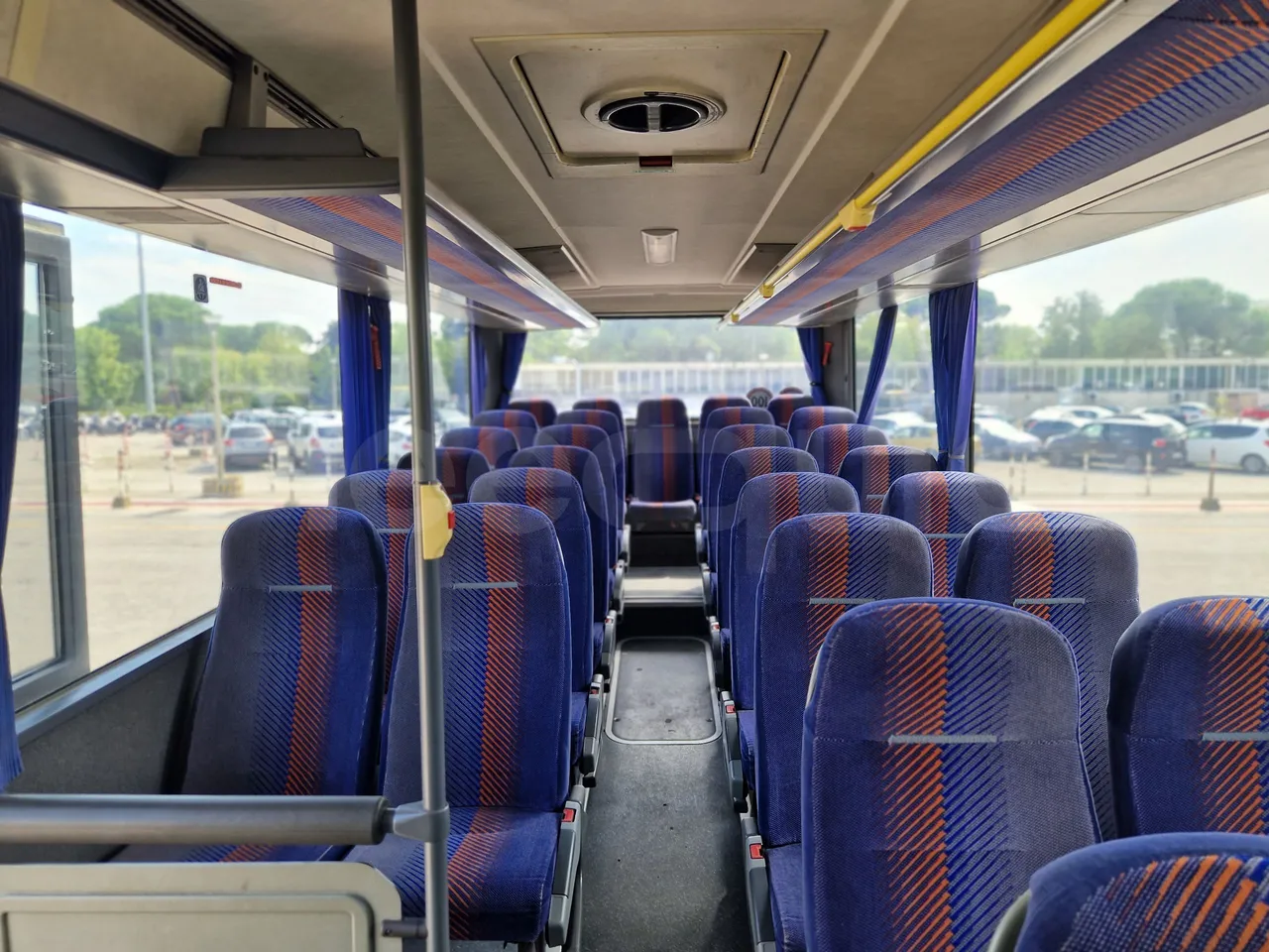 Setra S315 UL-EUR3-12m-185Kw - reverse view middle aisle