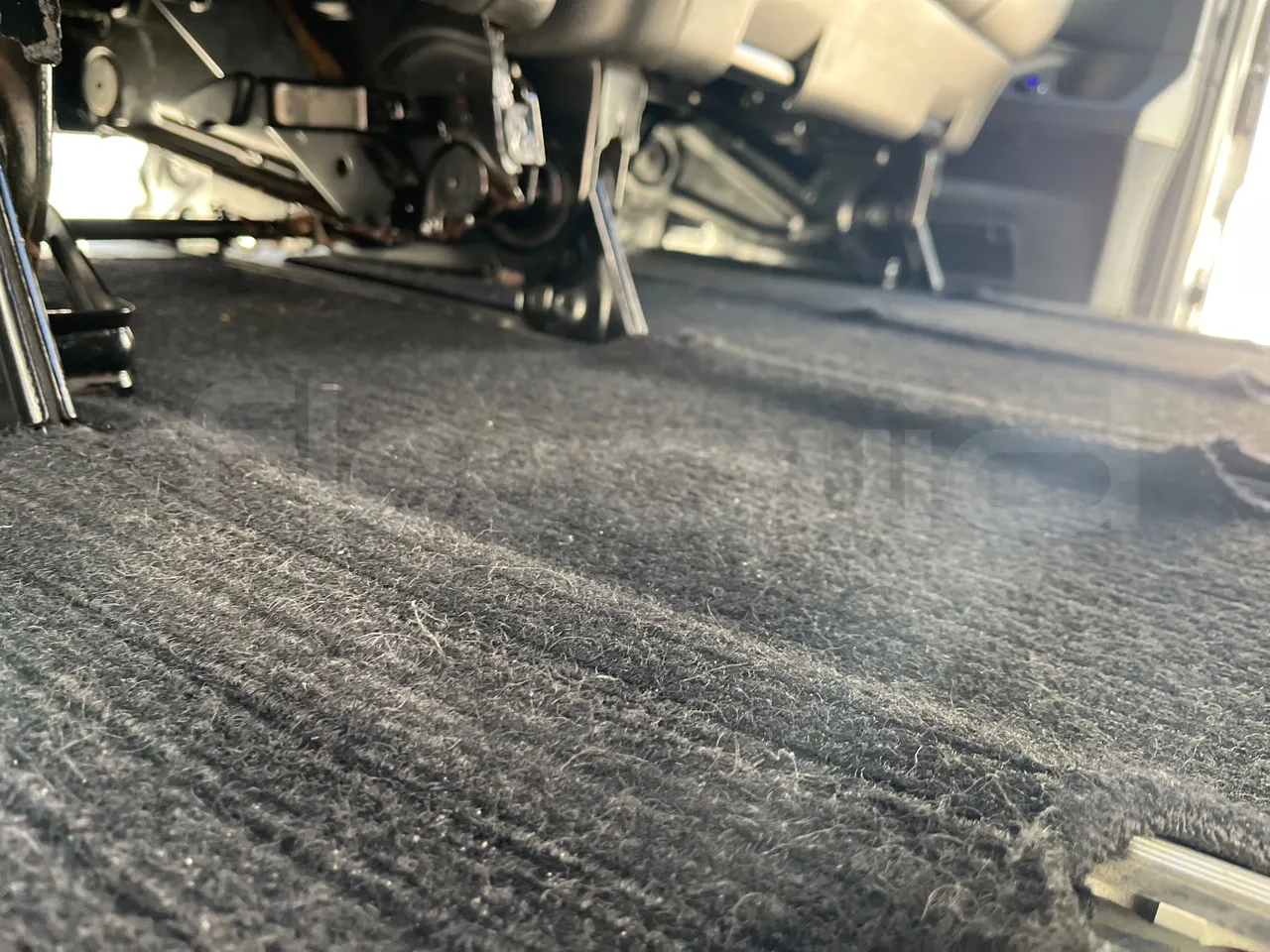 Mercedes-Benz Viano 639/2 - EUR5 - 120kW - 4.993m - seat brackets photo