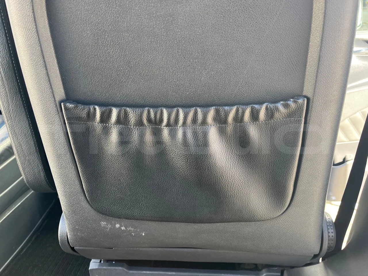 Mercedes-Benz Viano 639/2 - EUR5 - 120kW - 4.993m - mesh detail photo