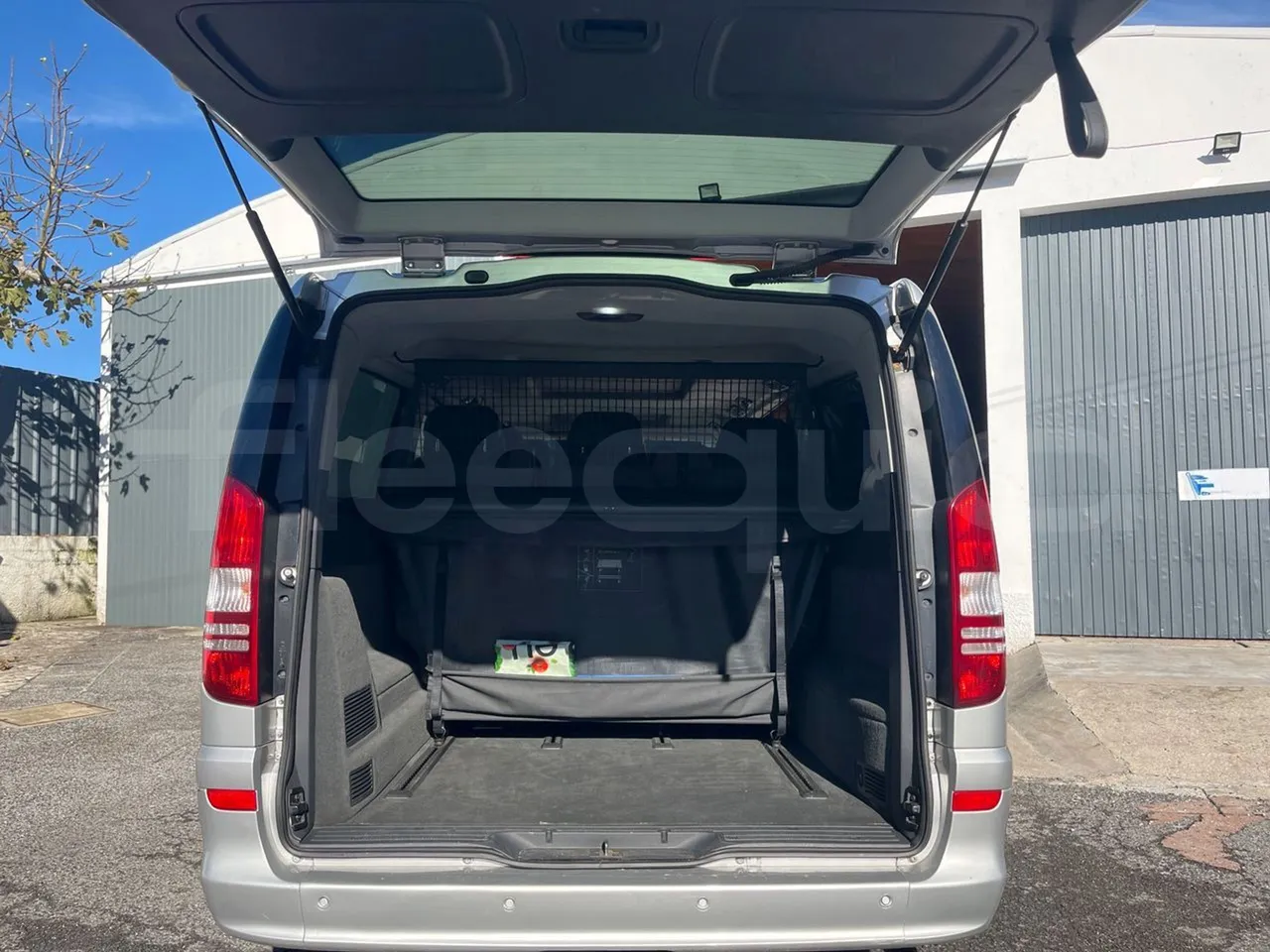 Mercedes-Benz Viano 639/2 - EUR5 - 120kW - 4.993m - luggage rack photo