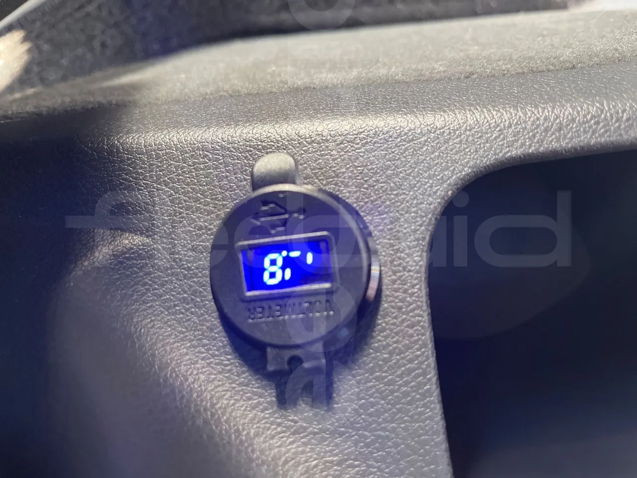 Mercedes-Benz Viano 639/2 - EUR5 - 120kW - 4.993m - power outlets detail