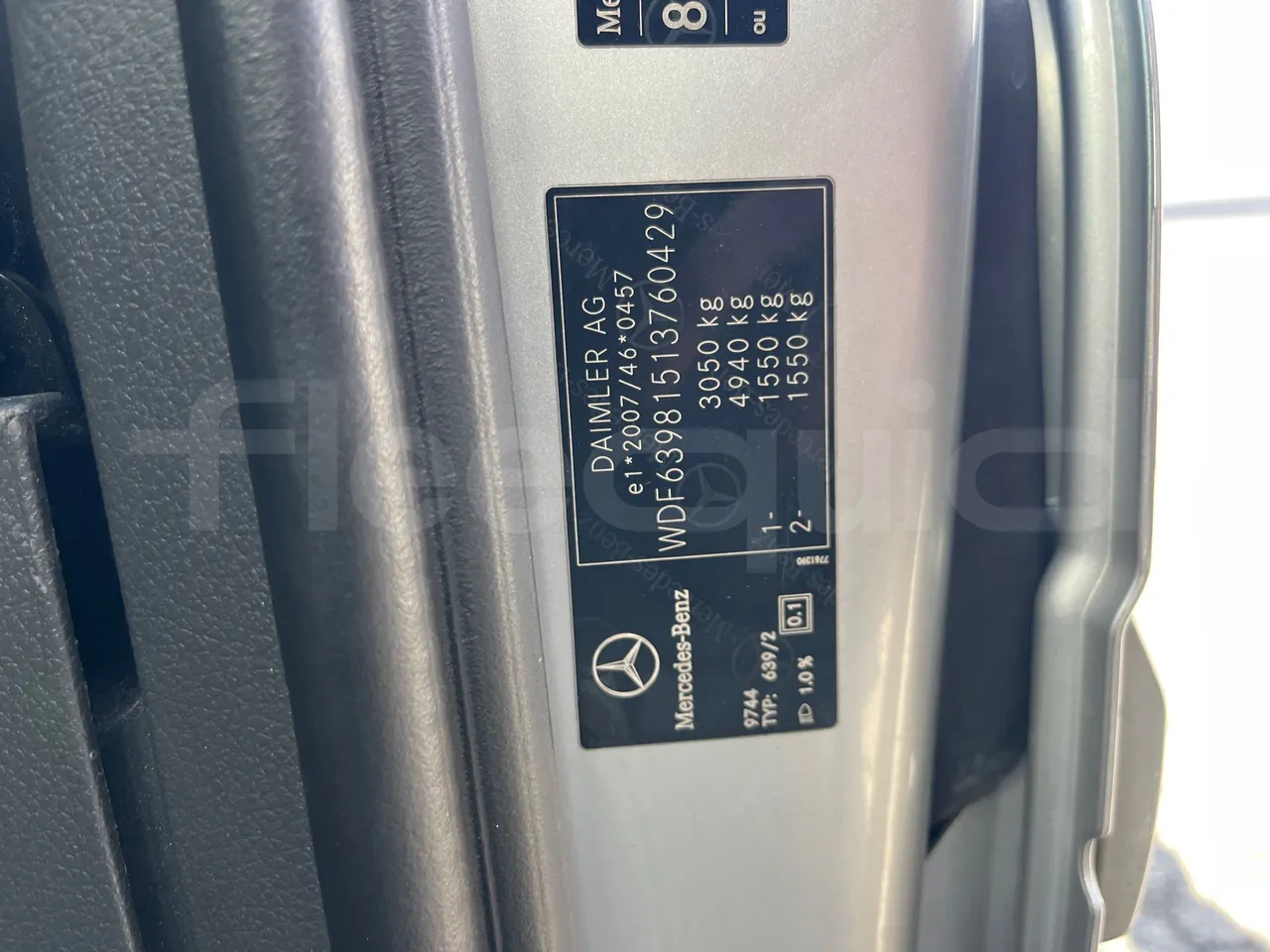 Mercedes-Benz Viano 639/2 - EUR5 - 120kW - 4.993m - vehicle plate photo