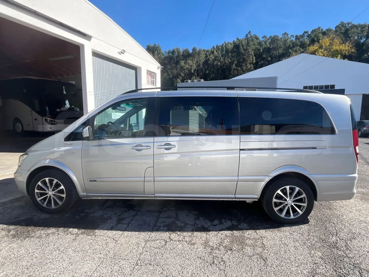 Mercedes-Benz Viano 639/2 - EUR5 - 120kW - 4.993m - left side photo