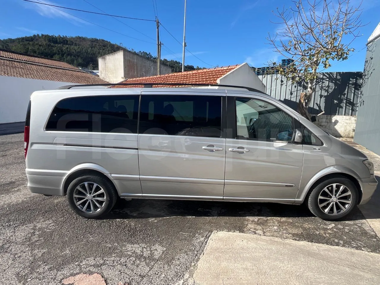 Mercedes-Benz Viano 639/2 - EUR5 - 120kW - 4.993m - right side doors closed